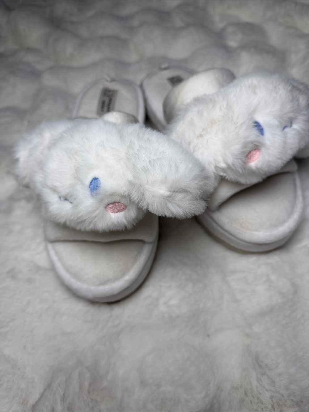 Hello Kitty White Fuzzy Bunny Slide Slippers